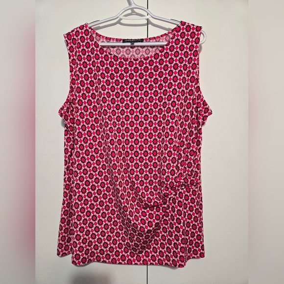 Jones New York Tops - ❤️ Jones New York Pink Geometric Sleeveless Top- Size 2X